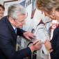 Bundespräsident Gauck gratuliert der Kirchengemeinde zum neuen Tor