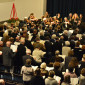 Beim 1. Miesbacher Singalong stimmten über 200 Sängerinnen und Sänger das Weihnachtsoratorium an. Foto: Petra Kurbjuhn 